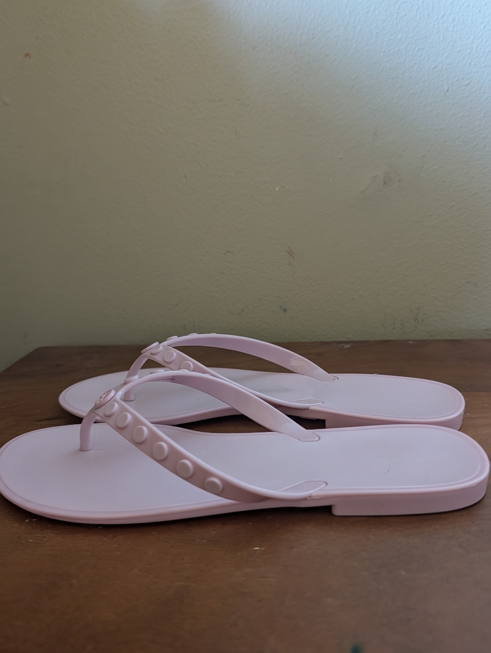Tory Burch TPU Logo Studded Jelly Flip Flops in Light Pink sz 8 - Picture 8 of 10